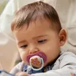 Пустышка Philips Avent Ultra Air Happy Цветочек Божья коровка SCF080/27 6-18мес 2 шт